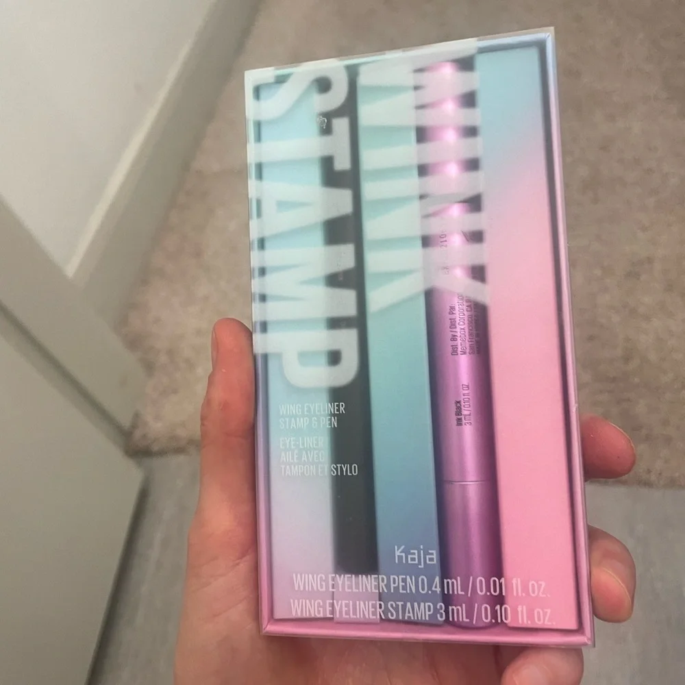 NIB Kaja Winged Eyerliner and Eyeliner stamp